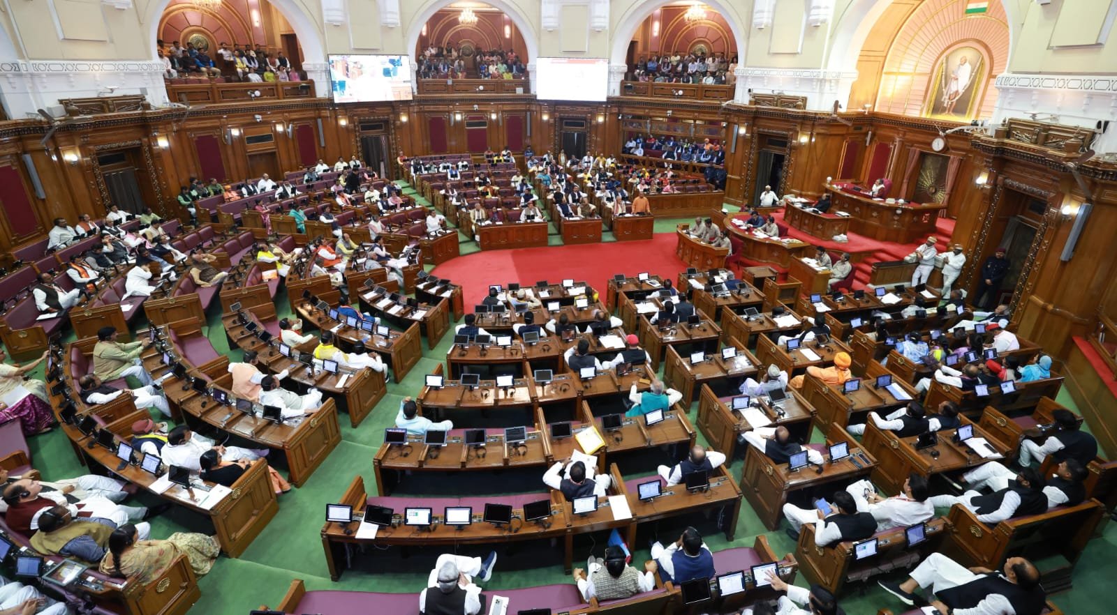2029 तक 1 ट्रिलियन डॉलर की अर्थव्यवस्था बनेगा उत्तर प्रदेश: सीएम योगी
