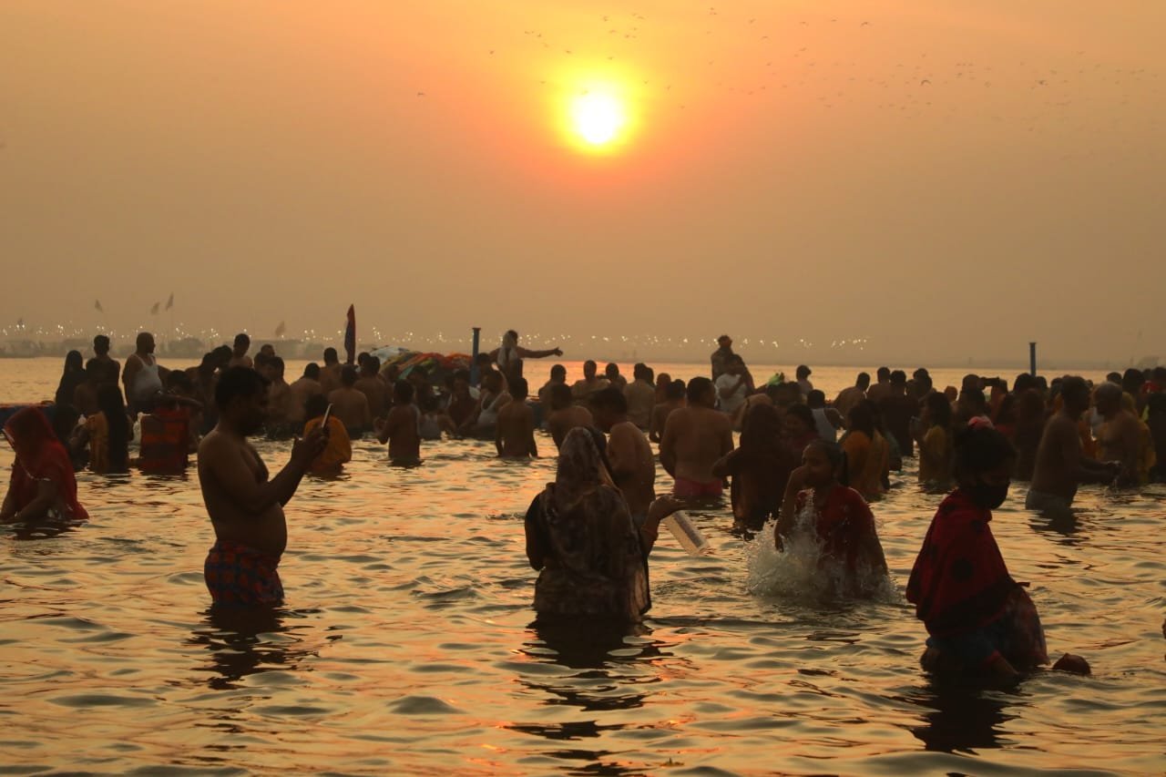 महाकुम्भ: 45 दिनों तक चले महा आयोजन का समापन,  66 करोड़ से ज्यादा श्रद्धालुओं ने संगम स्नान कर रचा इतिहास 