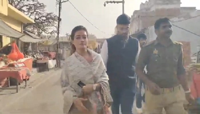 अयोध्‍या में हर्षा रिछारिया ने किए रामलला के दर्शन, बोलीं- हफ्ते भर में करूंगी बड़ा ऐलान