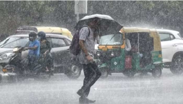 लखनऊ: तेज बारिश-हवाओं ने मचाया कहर, नगर निगम ने संभाली कमान