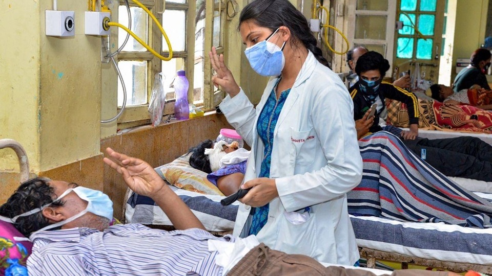 यूपी के इन दो जिलों में लोगों को जल्द मिलने लगेंगी उत्तम स्वास्थ्य सेवाएं