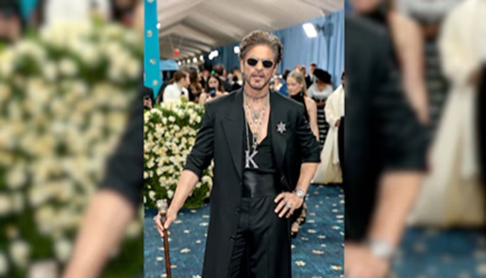 Met Gala 2025: SRK ने मेट गाला में किया डेब्यू, ब्लैक आउटफिट में मचाई धूम