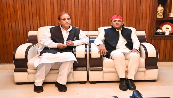 आजम-अखिलेश की पहली मुलाकात, रामपुर में सपा प्रमुख बोले- जितने झूठे मुकदमे लगे हैं, सब वापस होंगे