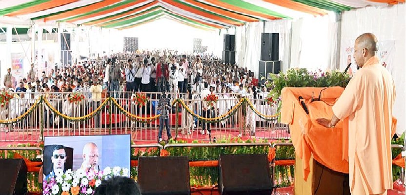 गोरखपुर में यूपी ट्रेड शो स्वदेशी मेले का शुभारंभ, सीएम योगी बोले- अब यह नया प्रदेश है